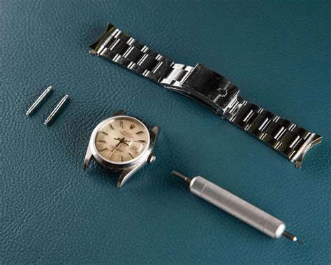 changer bracelet montre rolex|rolex bracelet removal.